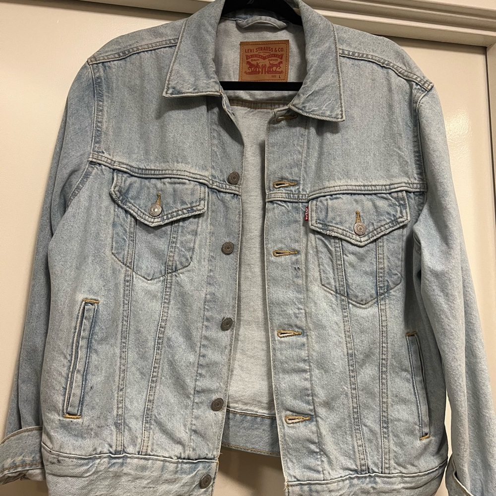 Levi’s oversized jean jacket